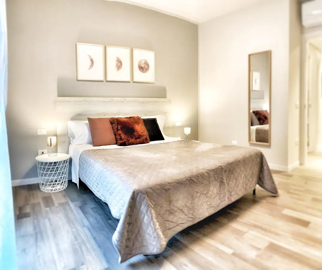Apartment Appartamento Casa Emilia Sirmione Italy