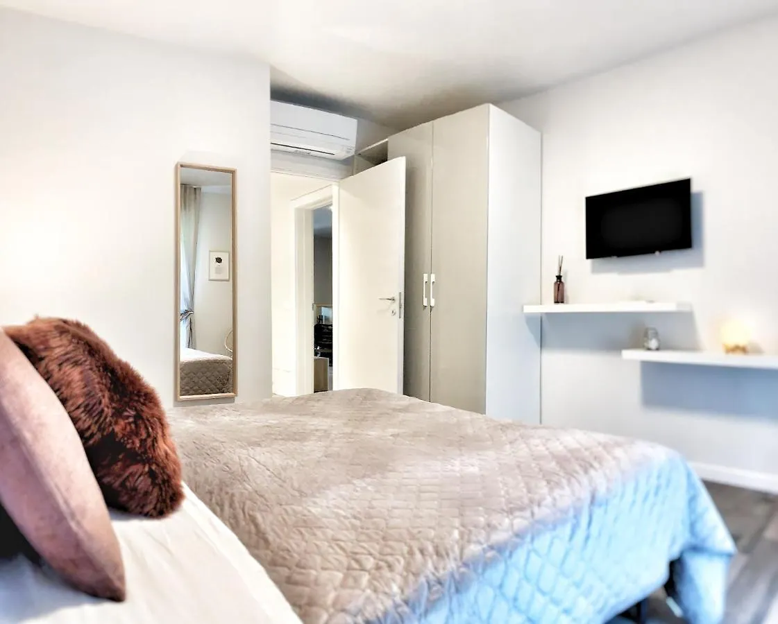 Apartment Appartamento Casa Emilia Sirmione